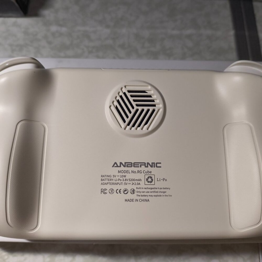 Retro Handheld - Picture 6 of 17